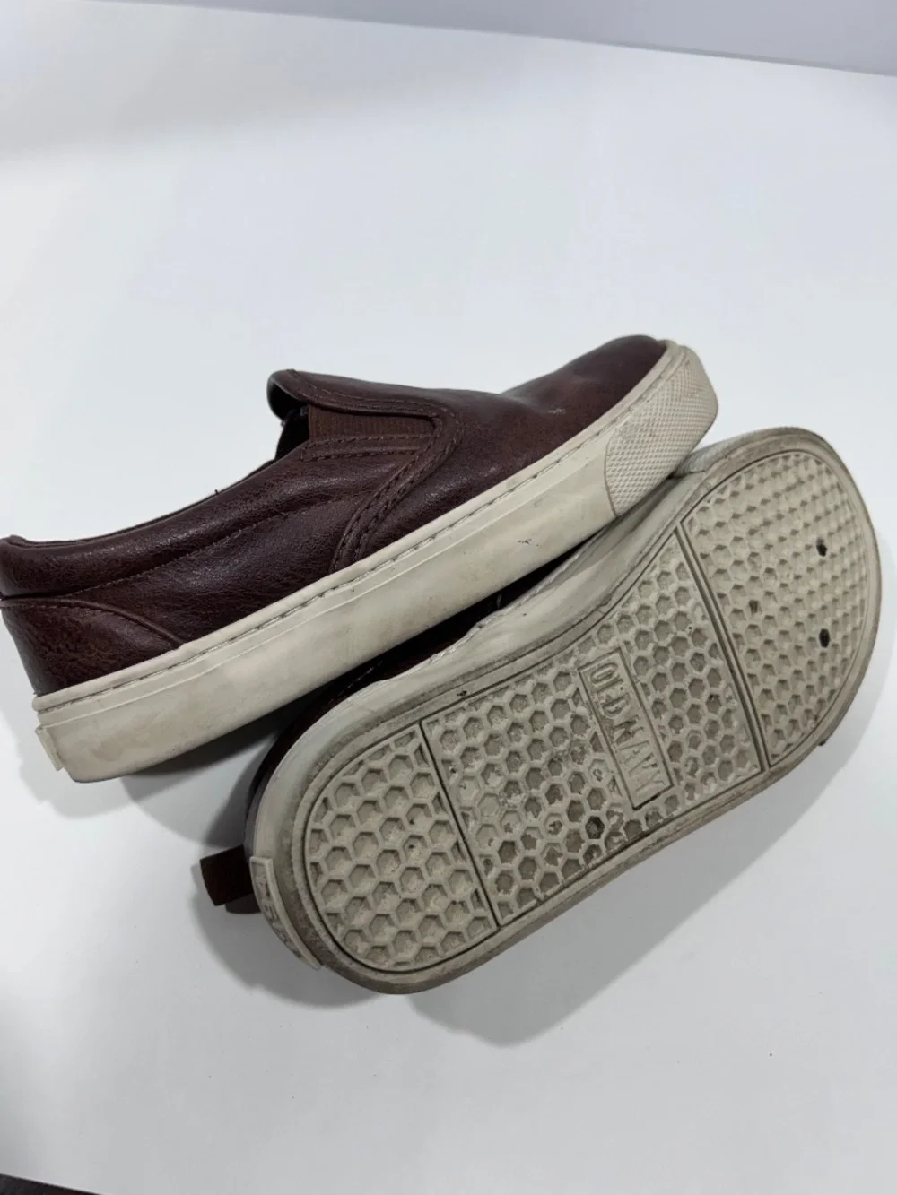 OLD NAVY Boys-Girls-Kids Brown w/Rubber bottom grip Dress/Play Shoes Size 13-GUC